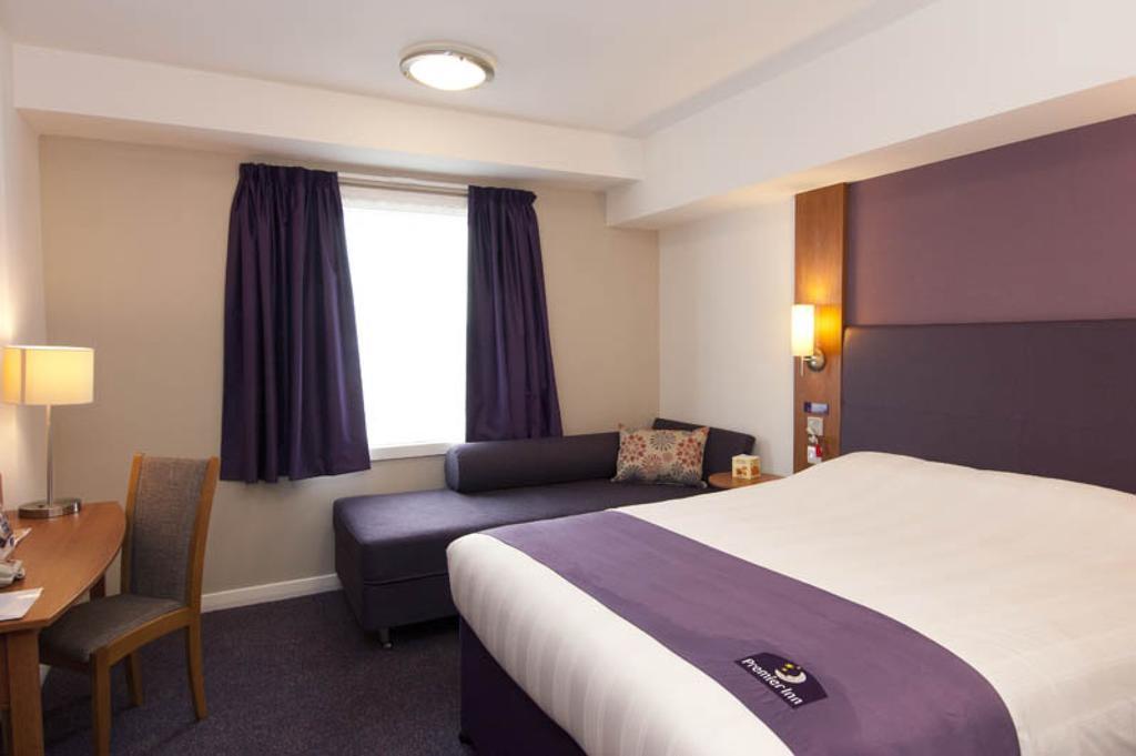 Premier Inn Stratford Upon Avon Waterways الغرفة الصورة