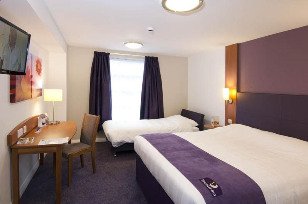 Premier Inn Stratford Upon Avon Waterways الغرفة الصورة