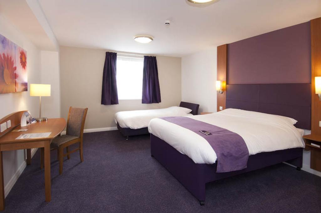 Premier Inn Stratford Upon Avon Waterways الغرفة الصورة