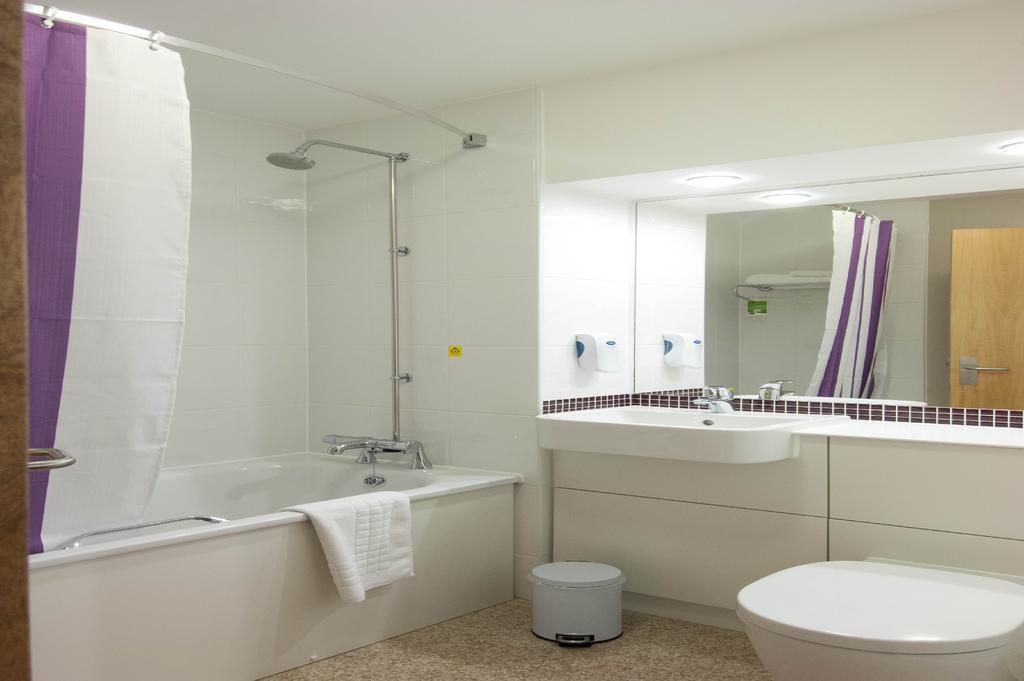 Premier Inn Stratford Upon Avon Waterways المظهر الخارجي الصورة