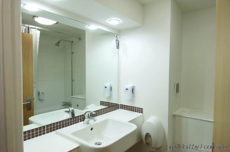 Premier Inn Stratford Upon Avon Waterways المظهر الخارجي الصورة
